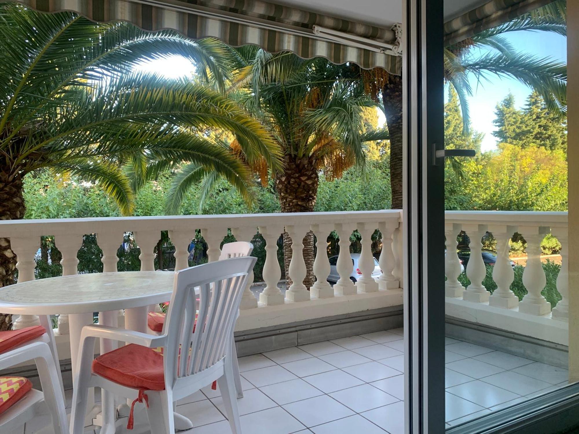 Le Tropical Lejlighed Fréjus Eksteriør billede