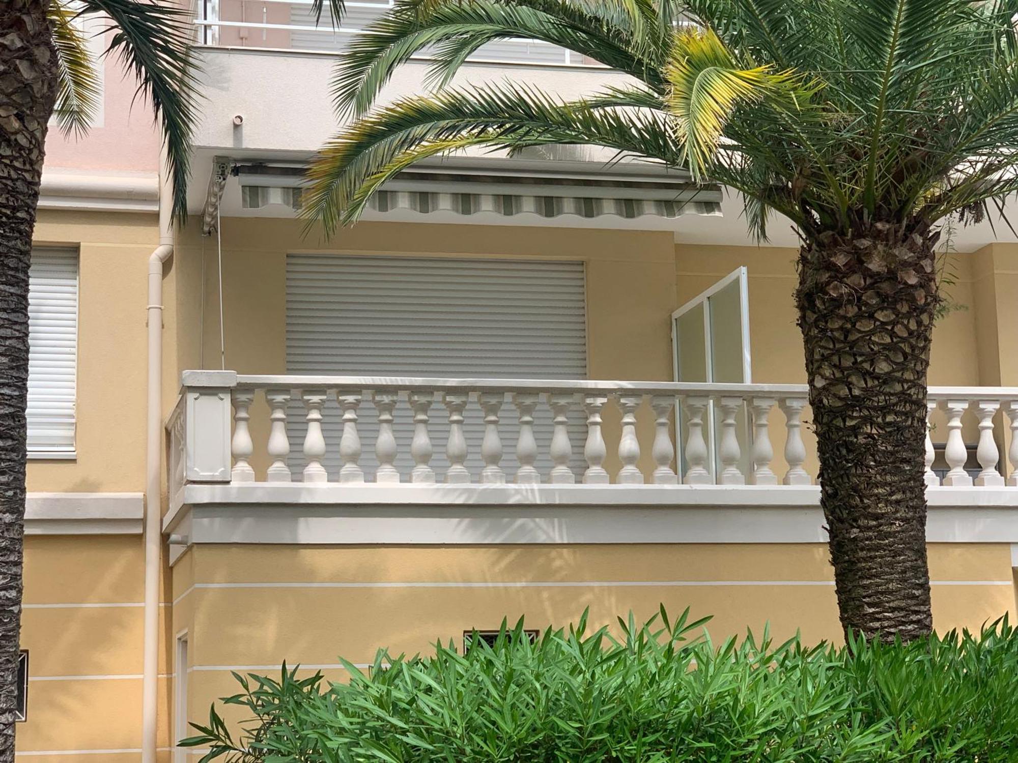 Le Tropical Lejlighed Fréjus Eksteriør billede